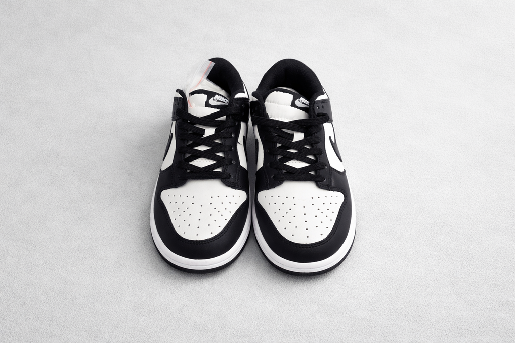 NIKE DUNKS